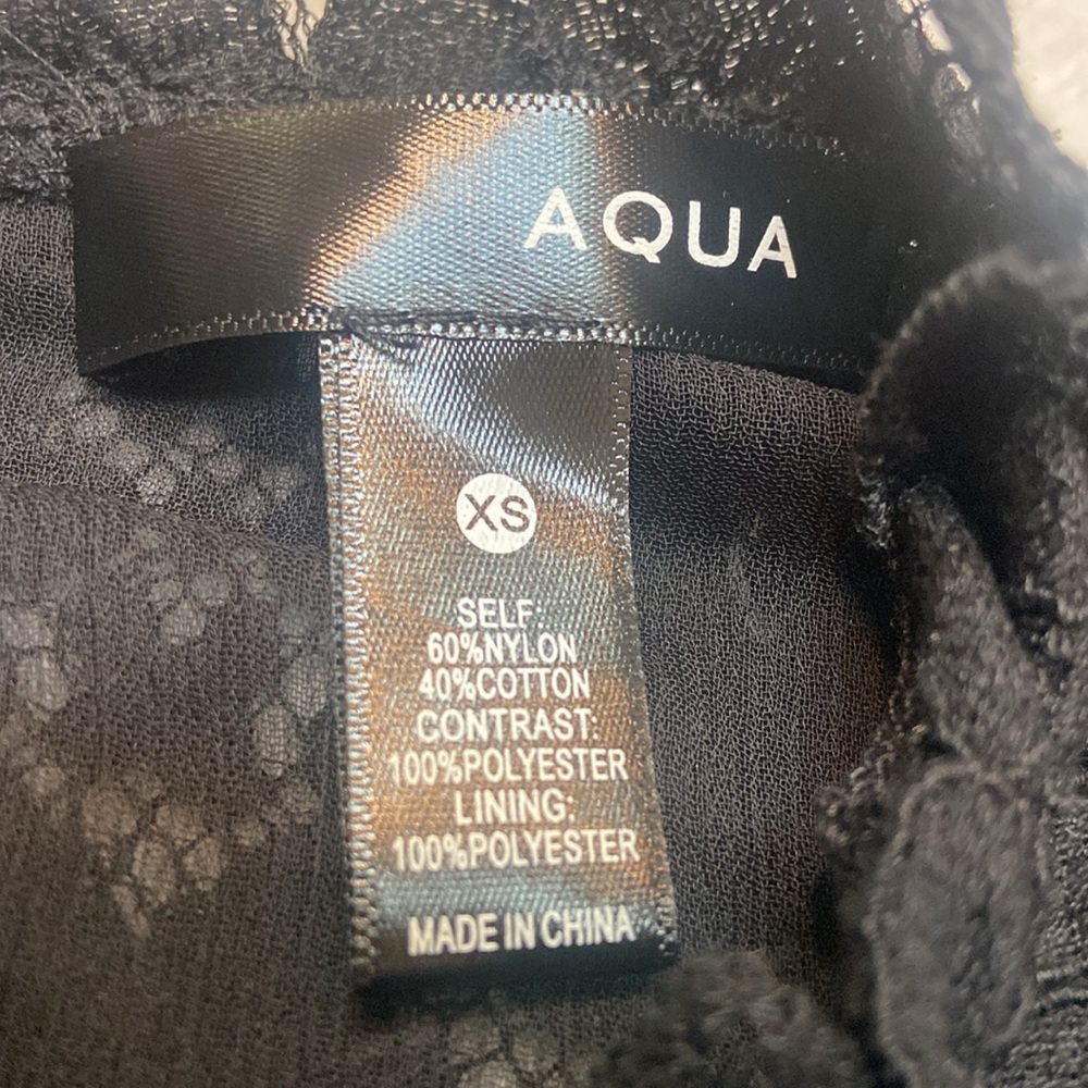 AQUA NWT Size XS Long Sleeve Black Lace Top Bloomingdale’s Exclusive - Picture 9 of 13